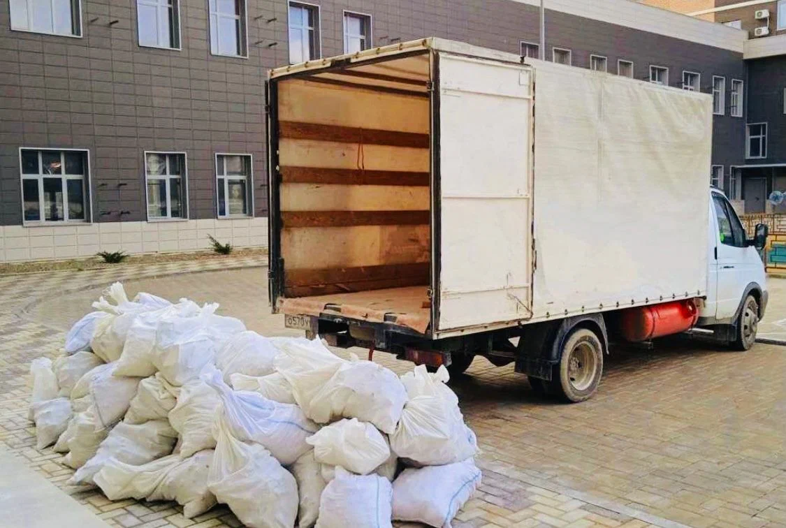 Вывоз строительного мусора из новостроек в Волхове в октябре