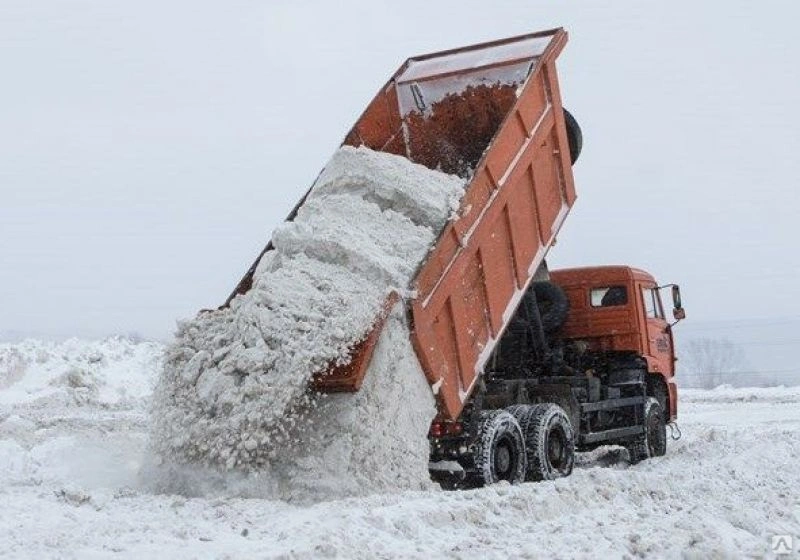 Вывоз снега самосвалами в Волхове от ПроМусор - КАМАЗ, ЗИЛ, цена от 3140 руб